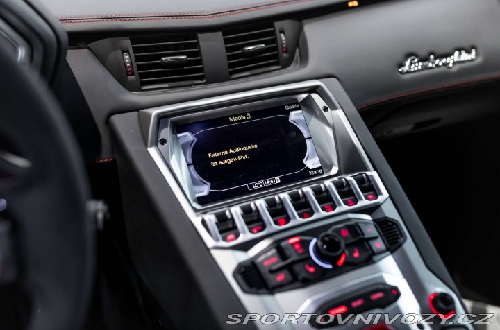 Lamborghini Aventador LP700-4 2013