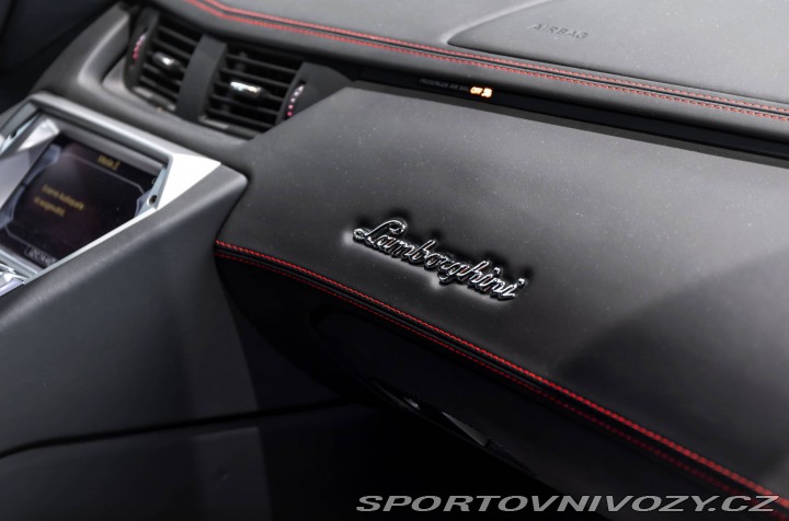 Lamborghini Aventador LP700-4 2013
