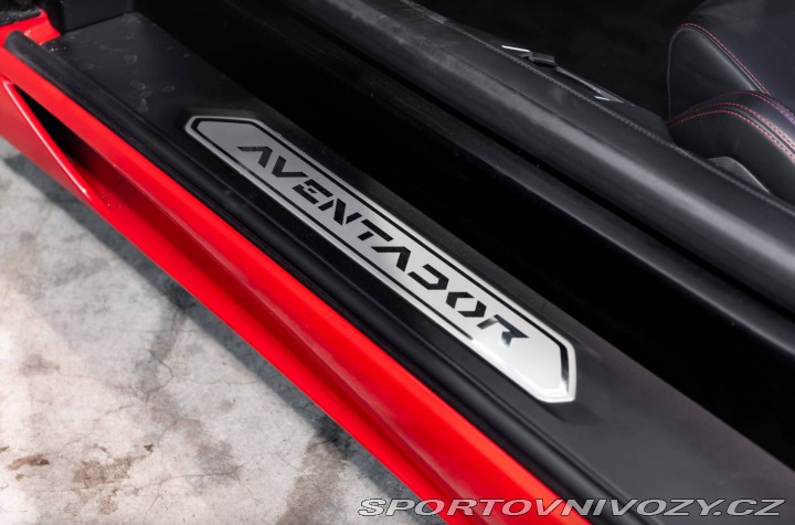 Lamborghini Aventador LP700-4 2013
