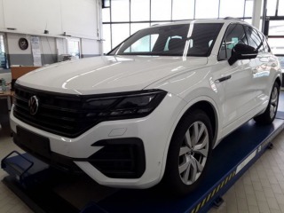 Volkswagen  Touareg R-Line 4Motion 3.0 TDI 21