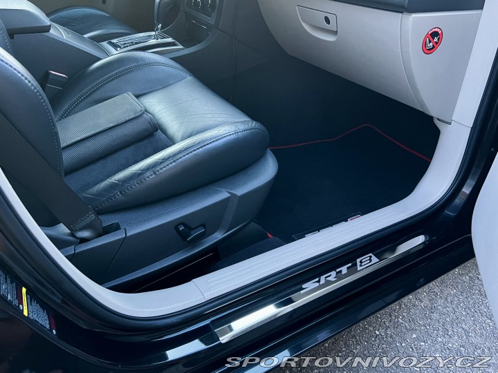 Chrysler Ostatní modely 300C SRT-8 6.1L HEMI 2006