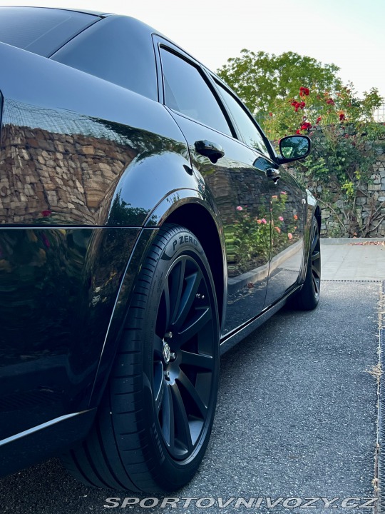 Chrysler Ostatní modely 300C SRT8 6.1L HEMI 2006