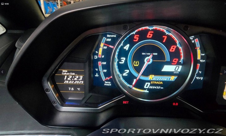 Lamborghini Aventador LP 700-4 2012