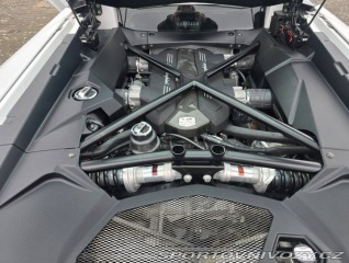 Lamborghini Aventador LP 700-4 2012