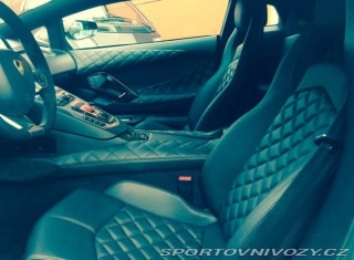 Lamborghini Aventador LP700-4 2011