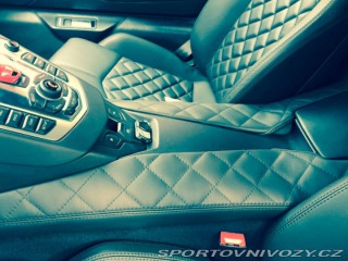 Lamborghini Aventador LP700-4 2011