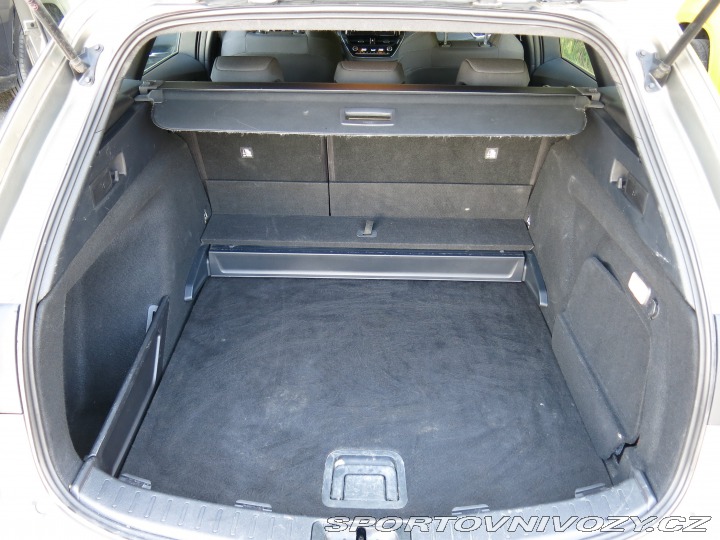Toyota Corolla 2.0 Hybrid 2022