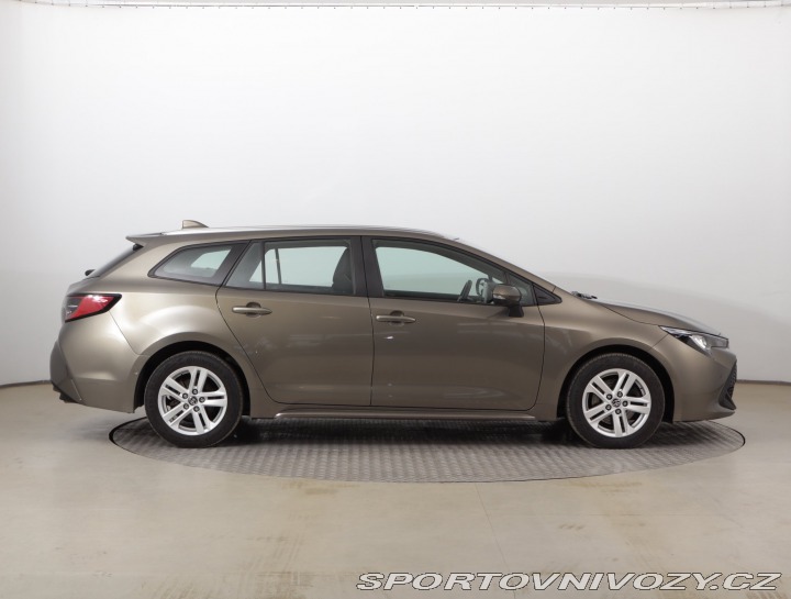 Toyota Corolla 2.0 Hybrid 2022