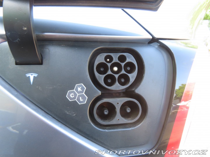 Tesla Model Y . Long Range AWD 79kWh 2023