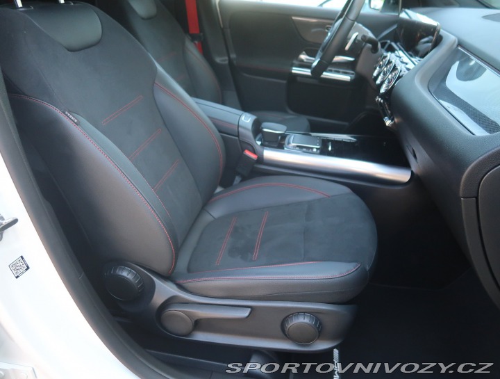Mercedes-Benz Ostatní modely GLA AMG Line GLA 35 AMG 4MATI 2022