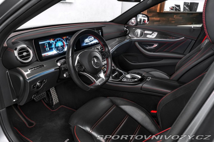 Mercedes-Benz E 4M Designo Burmester 1800