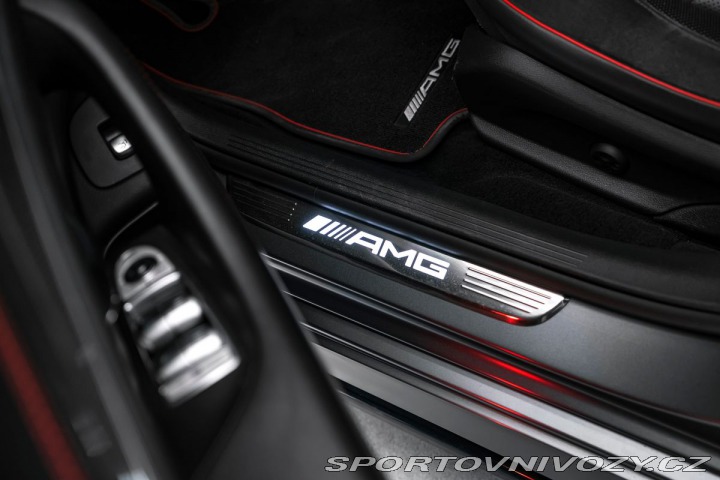 Mercedes-Benz E 4M Designo Burmester 1800