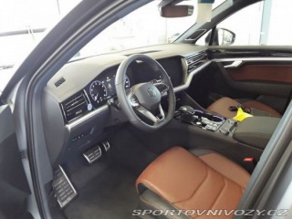 Volkswagen Ostatní modely Touareg R-Line 4Motion 3.0 TSI 25 2024