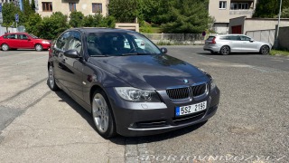 BMW 3 e90 330i