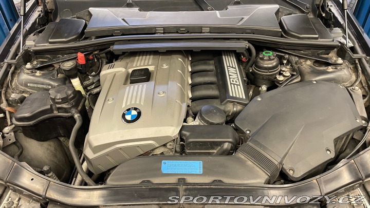 BMW 3 e90 330i 2005