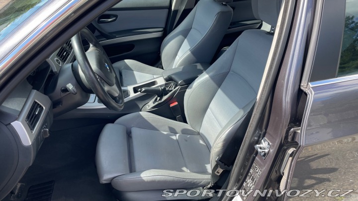 BMW 3 e90 330i 2005