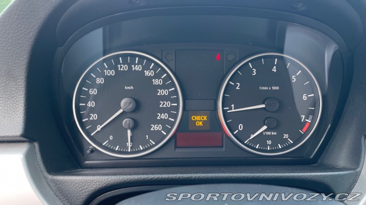 BMW 3 e90 330i 2005