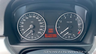 BMW 3 e90 330i 2005