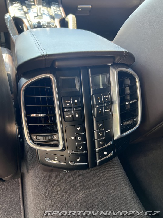 Porsche Cayenne 958 2013