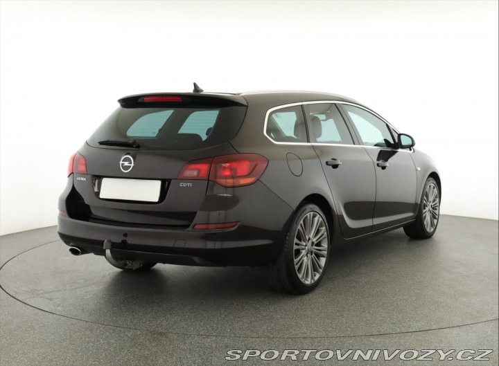 Opel Astra 2.0 CDTI 2012