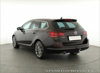 Opel Astra 2.0 CDTI 2012