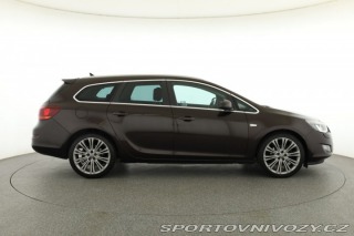 Opel Astra 2.0 CDTI 2012
