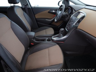 Opel Astra 2.0 CDTI 2012