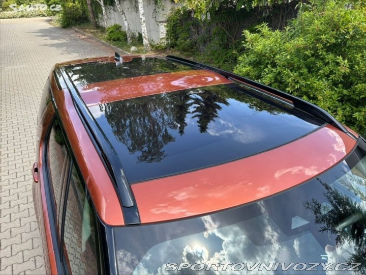 Ostatní značky Ostatní modely Land Rover Discovery 3,0 HSE D300 2021