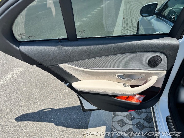 Mercedes-Benz E 2,0 E220d 4MATIC 143kW 1800