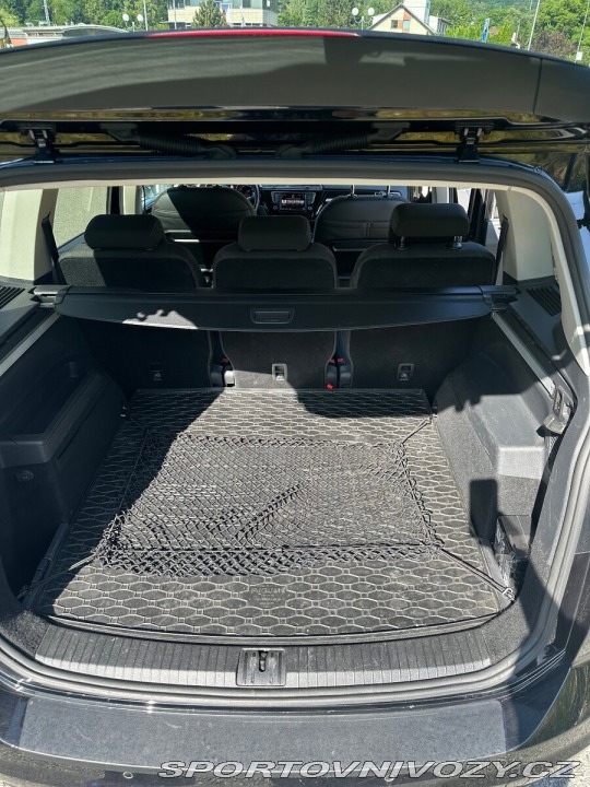 Volkswagen Ostatní modely Touran 2,0 TDI / 11O KW, DSG, 2015