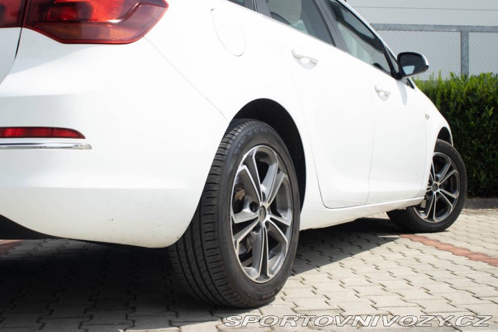 Opel Astra Sport Tourer  2.0 CDTI 12 2013