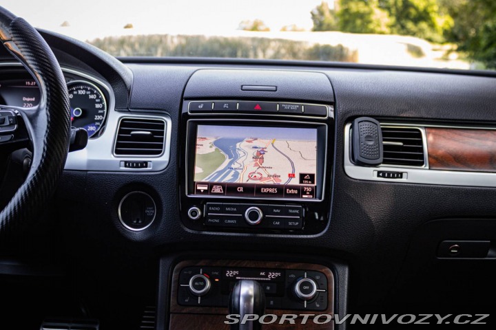 Volkswagen Ostatní modely Touareg  II 4.2 V8 TDI Exclusive 2015