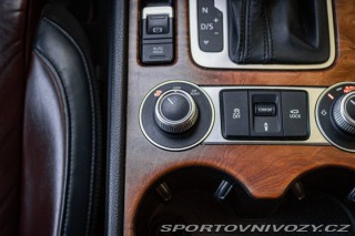 Volkswagen Ostatní modely Touareg  II 4.2 V8 TDI Exclusive 2015