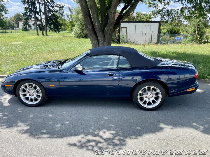 Jaguar XKR Convertible EU verze 2000