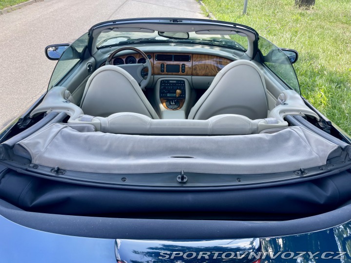 Jaguar XKR Convertible EU verze 2000