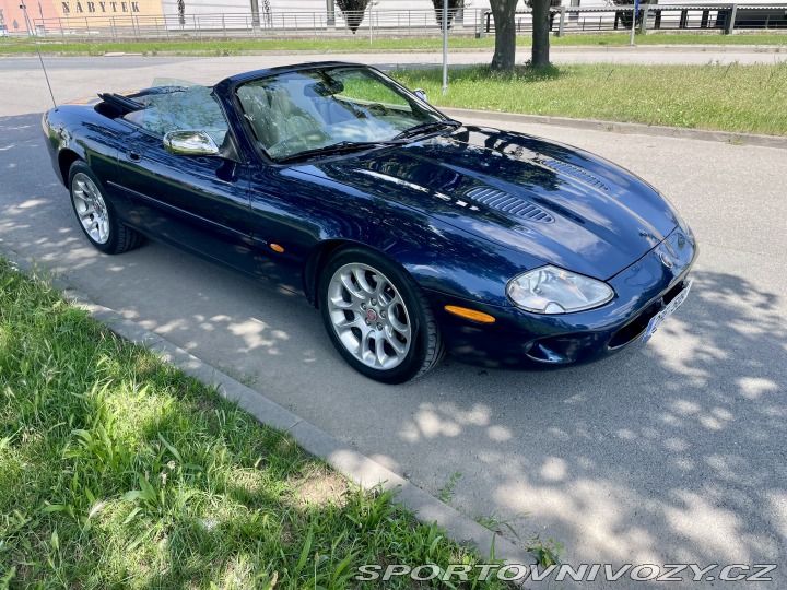 Jaguar XKR Convertible EU verze 2000