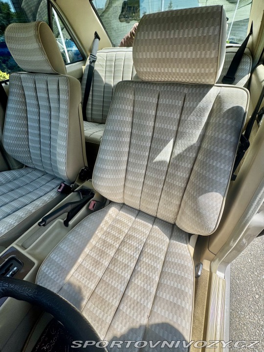 Mercedes-Benz C 190e 2.3 8v Švýcar. Spec. 1988