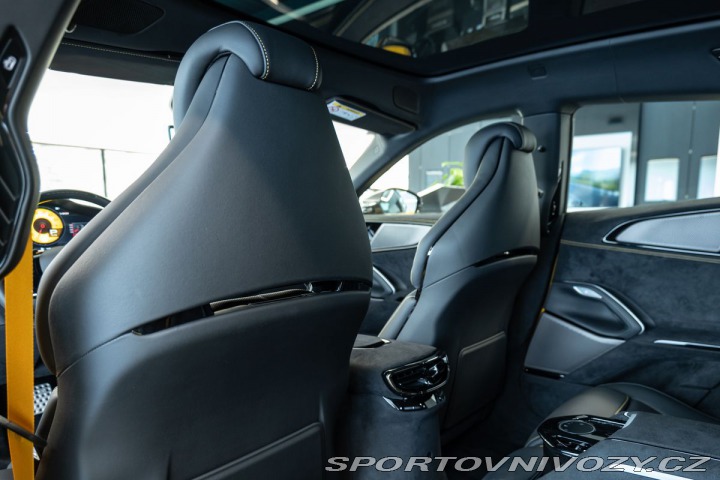 Ferrari Purosangue V12/SoftClose/Pano/Karbon 1800