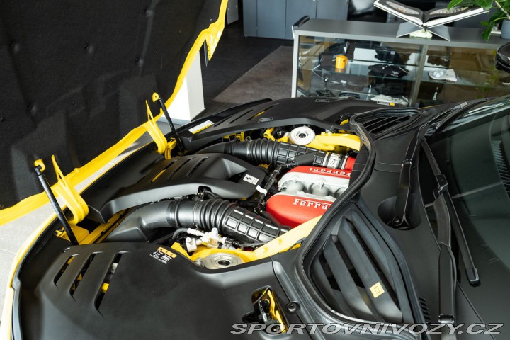 Ferrari Purosangue SoftClose/Pano/Karbon 2025