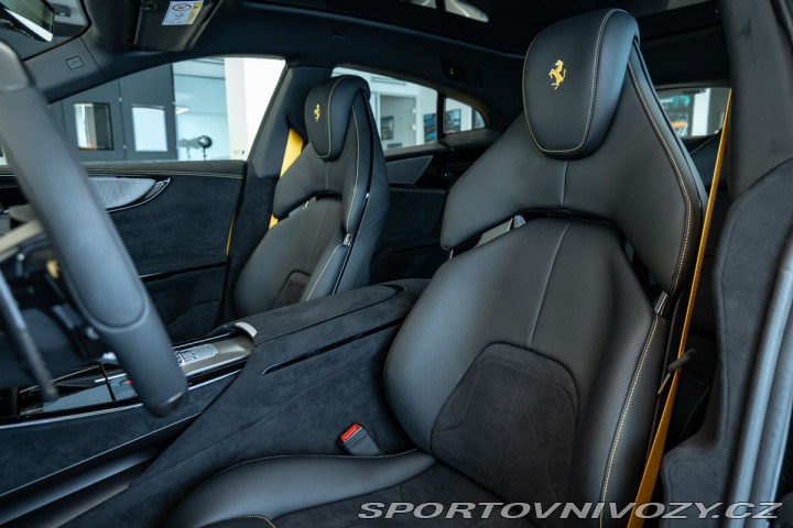 Ferrari Purosangue V12/SoftClose/Pano/Karbon 1800