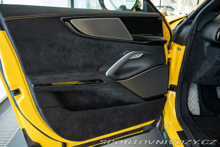 Ferrari Purosangue SoftClose/Pano/Karbon 2025