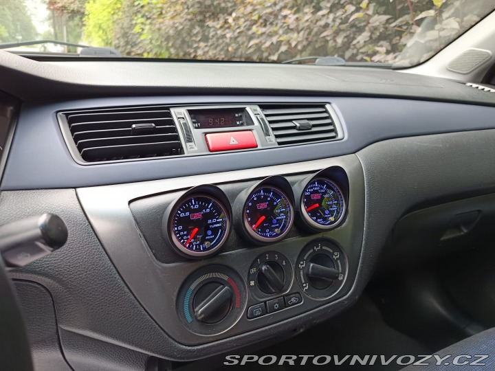 Mitsubishi Lancer EVO 2004