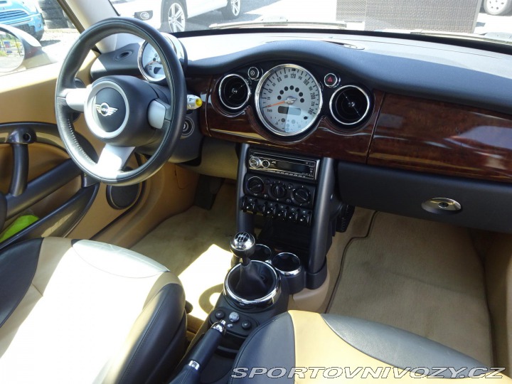 Mini Cooper 1.6 85kW KŮŽE PANORAMA 2005