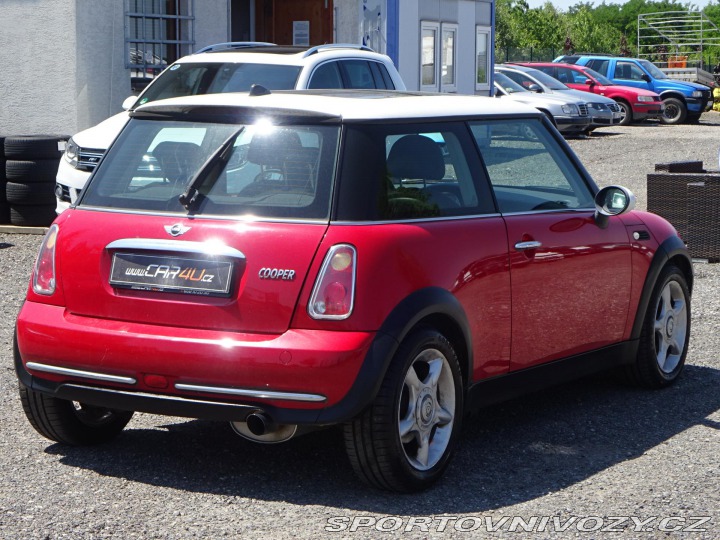 Mini Cooper 1.6 85kW KŮŽE PANORAMA 2005