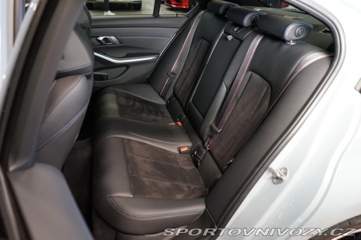BMW 3 xDRIVE*KAMERA*TAŽ*PANO*SE 2023