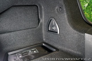 BMW 3 xDRIVE*KAMERA*TAŽ*PANO*SE 2023