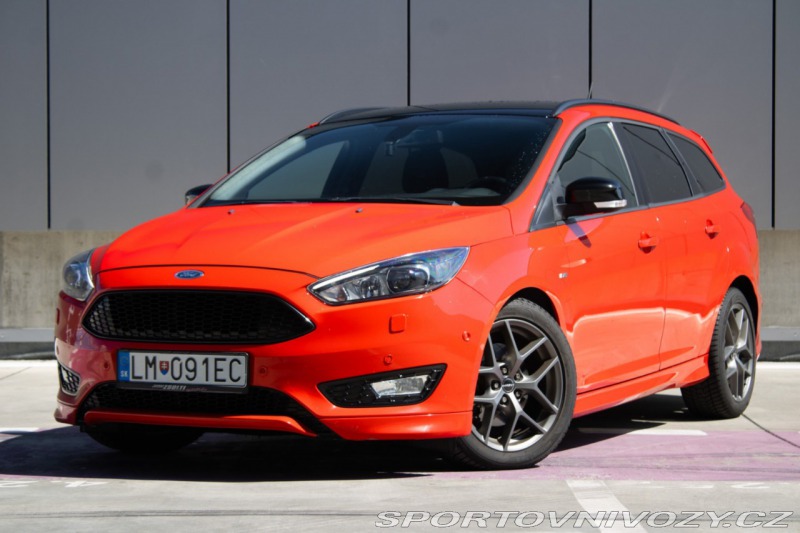 Ford Focus ST Kombi  STL Red & Blac