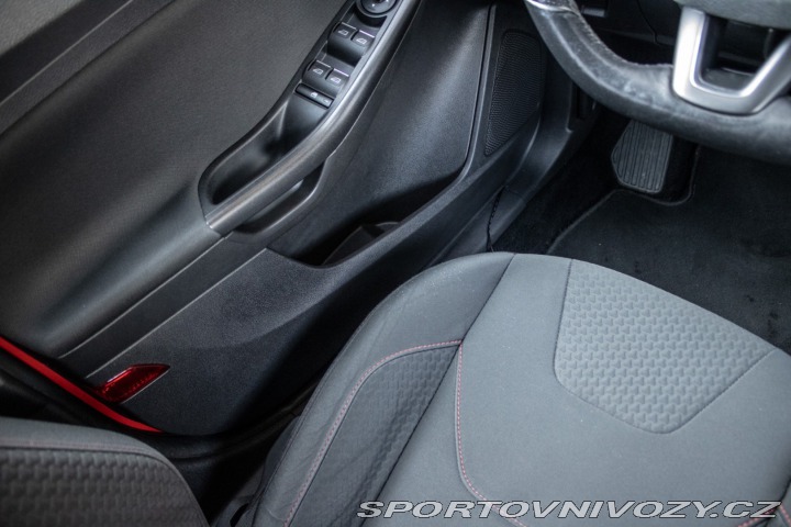 Ford Focus ST Kombi STL Red & Blac 2018
