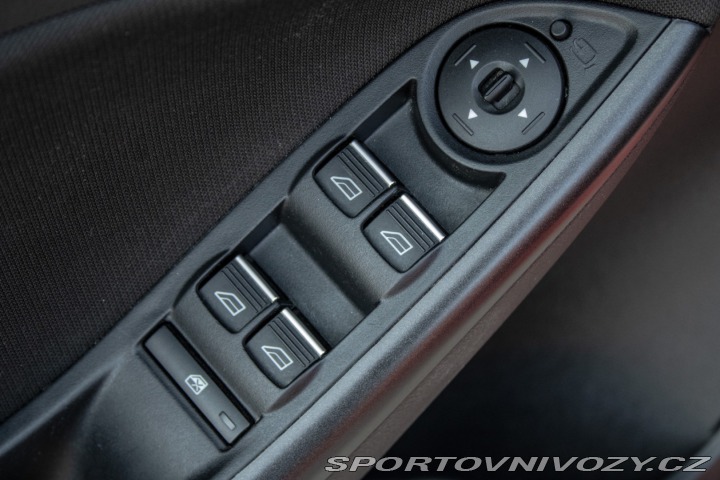 Ford Focus ST Kombi STL Red & Blac 2018