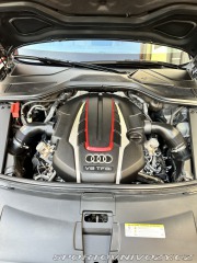 Audi S8 2013